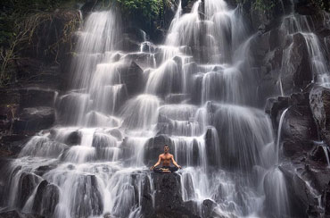 Kanto Lampo Waterfall