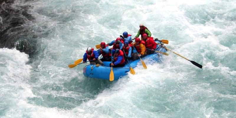 Telaga Waja Rafting and Safari Park Packages